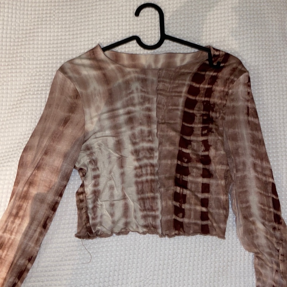 Patterned long sleeve